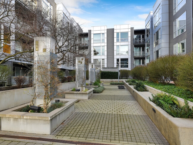 Building Photo - 1125 NW 9th Ave