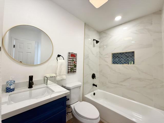 Building Photo - 9455 Hornbuckle Dr