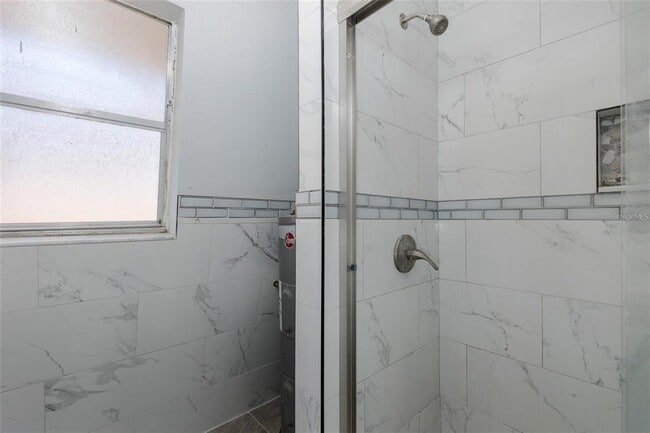 Building Photo - 5752 Virginia Ave