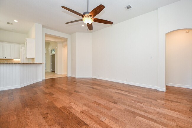 Building Photo - 2142 Morning Park Dr