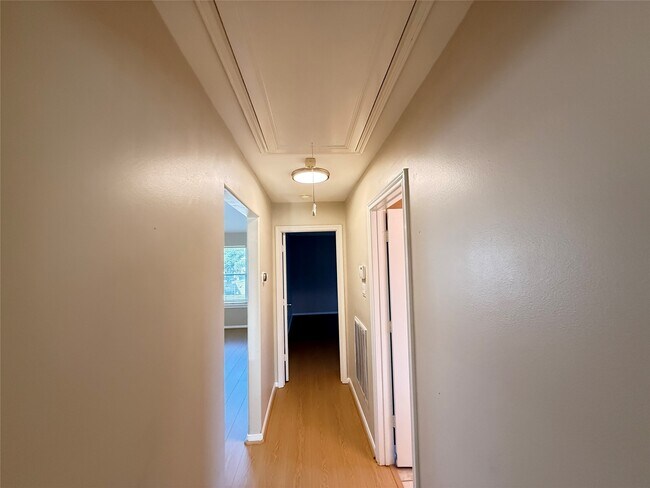 Building Photo - 3808 Travis Lake Ct