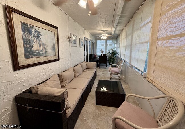 Building Photo - 209 Palm Dr