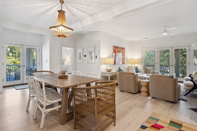 Primary Photo - 723 Bonnyneck Dr