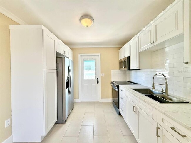 Building Photo - 151 148TH Ave E