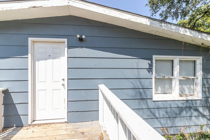 Building Photo - 1415 Spruce St