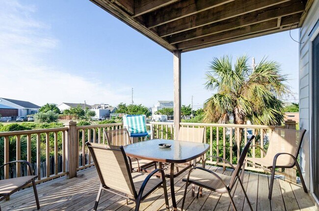 Building Photo - (W098) 4 Sea Oats Lane, Wrightsville Beach...