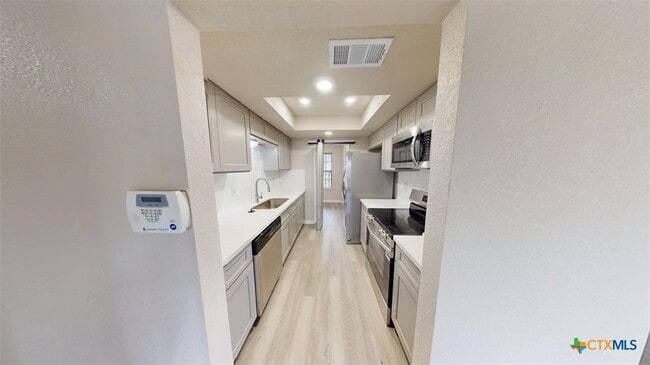 Building Photo - 2018 Shoemaker Dr