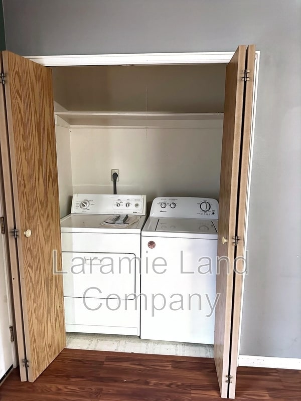 Building Photo - 1675 N 6th St