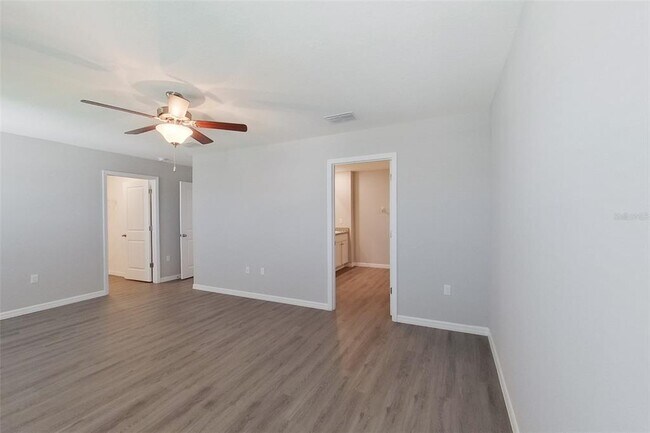 Building Photo - 8677 SW 44th Ct