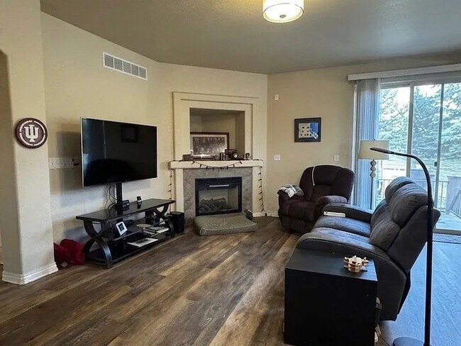 Building Photo - 2684 Cinnabar Rd