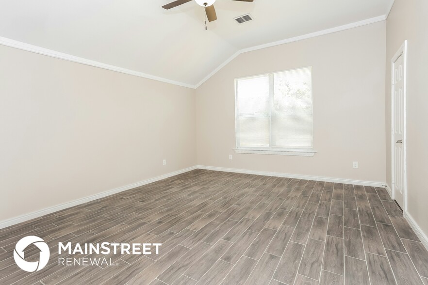 Building Photo - 1433 Pheasant Run Trail