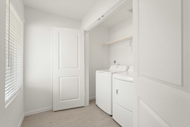 Building Photo - 3523 Atlas Pt Ln