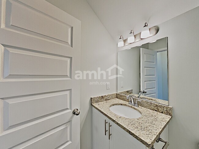 Building Photo - 5317 Tupelo St