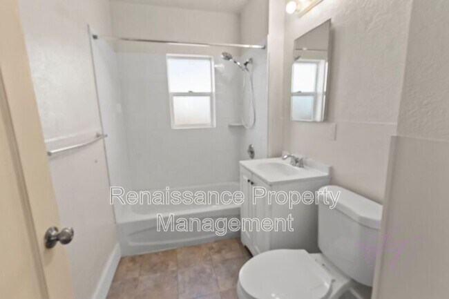 Building Photo - 1026 Windeler Ave
