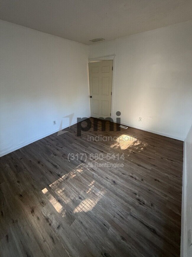 Building Photo - 1324 Brandt Dr