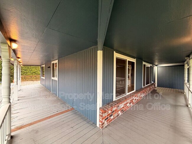 Building Photo - 18417 40th Ave E