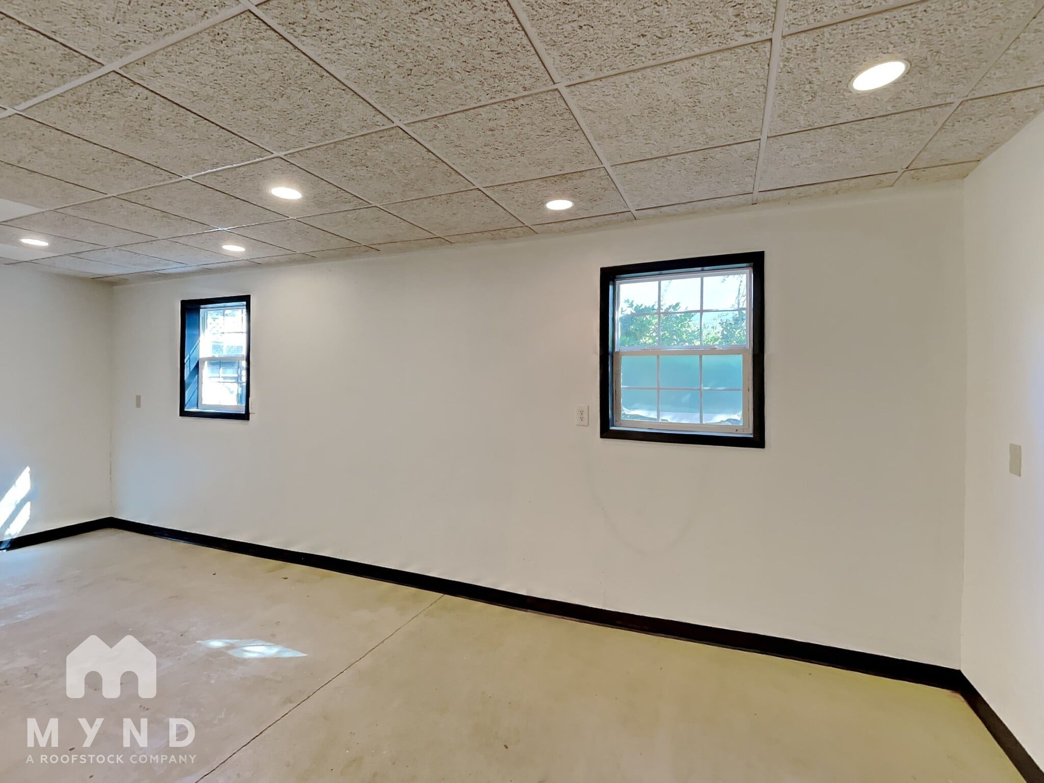 Building Photo - 3120 Skyland Dr NE