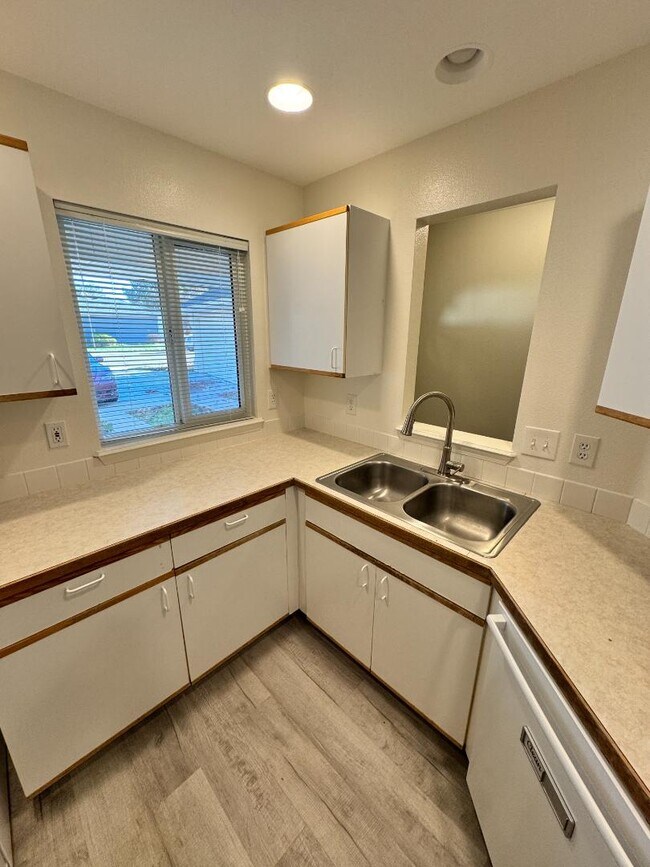 Building Photo - 5561 S Caper Pl