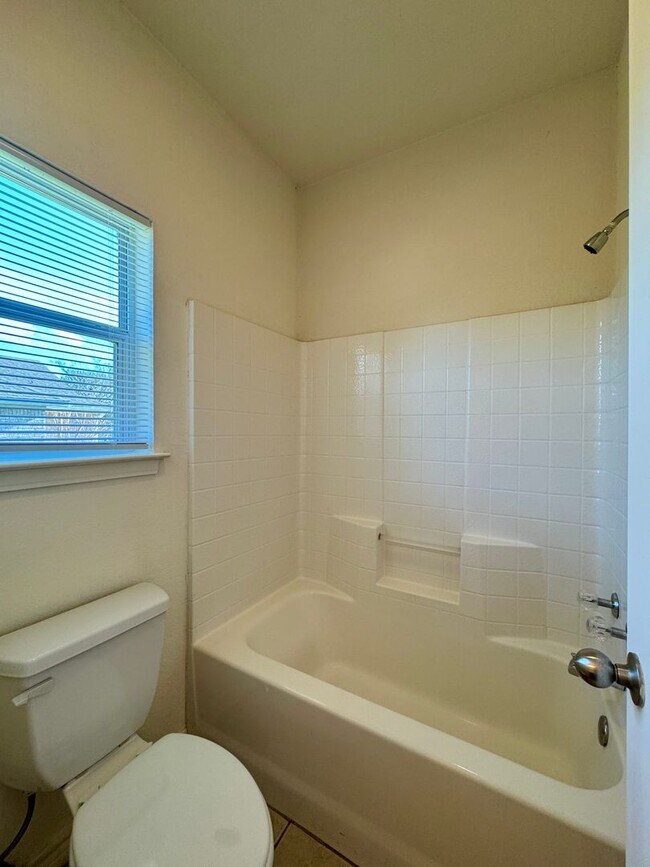 Building Photo - Duplex