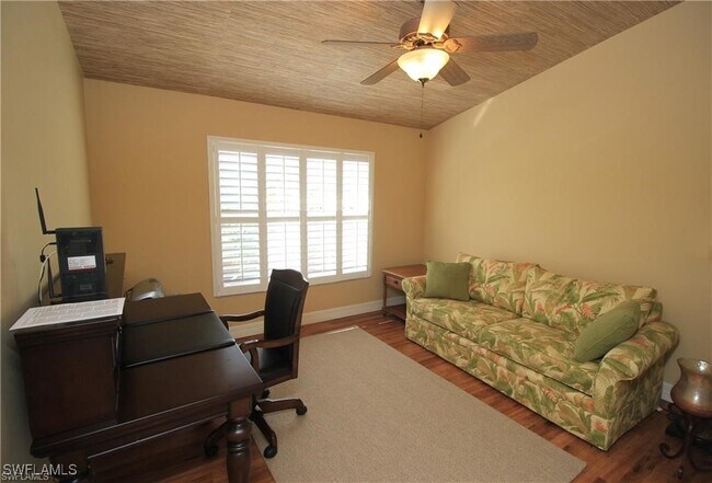 Building Photo - 2322 Butterfly Palm Dr