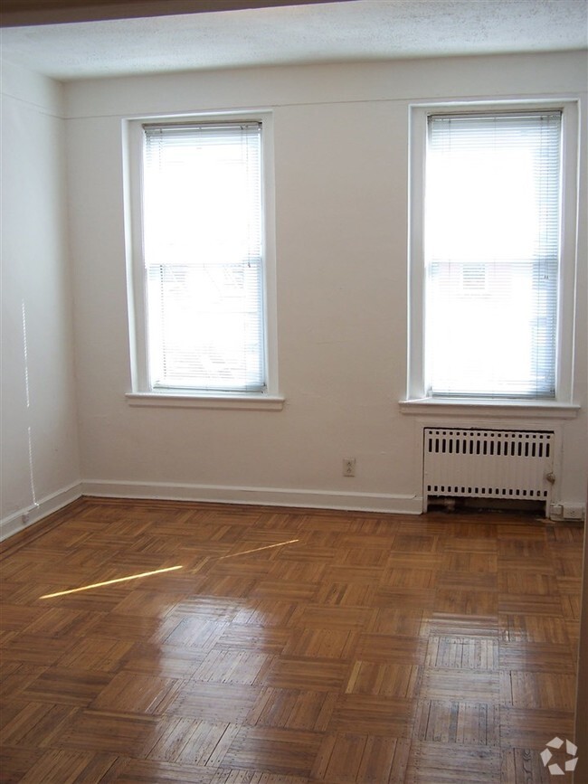 Building Photo - 410 Washington St