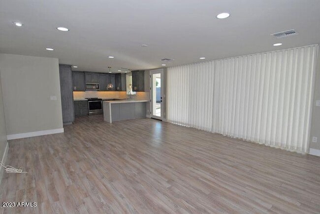 Building Photo - 8541 E Catalina Dr