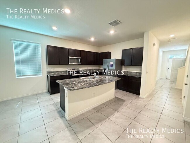 Building Photo - 5338 Dragonfly Dr