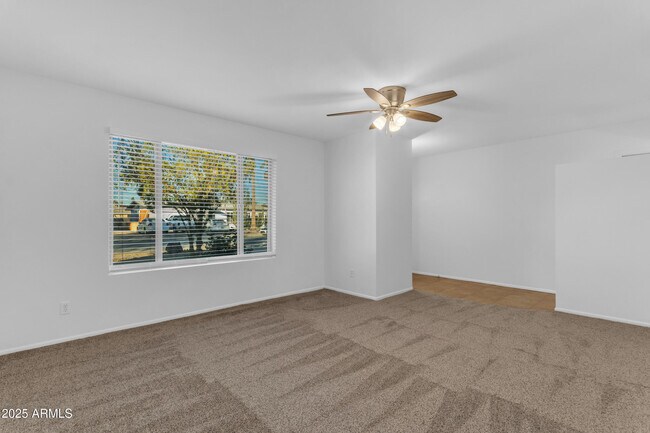 Building Photo - 517 E Hermosa Dr