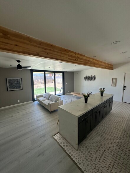 Building Photo - 2210 Santa Clara Dr