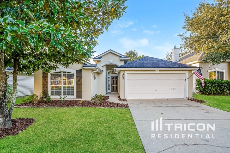 Primary Photo - 2450 Creekfront Dr