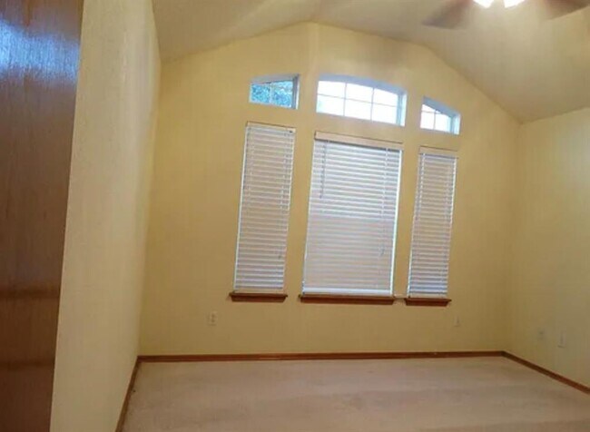 Building Photo - 8812 NW 85th Pl