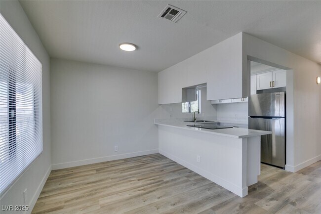 Building Photo - 6932 Kilgore Dr