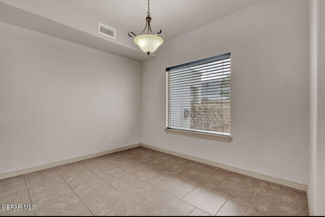 Building Photo - 11714 Dos Palmas Dr