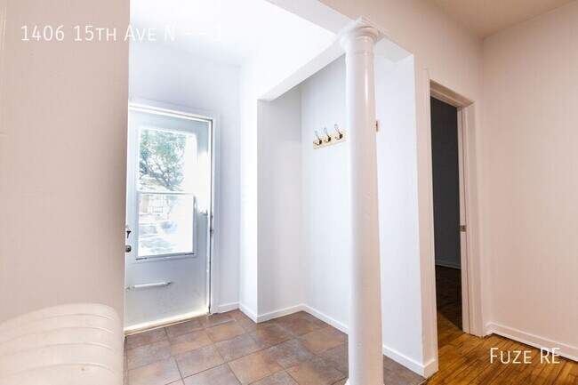 Building Photo - 1406 N 15th Ave