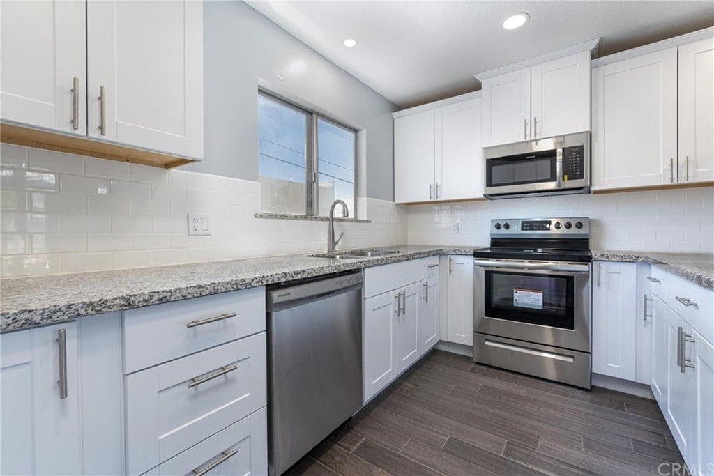 Building Photo - 5300 Fairview Blvd