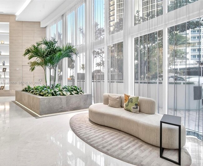 Building Photo - 18201 Collins Ave