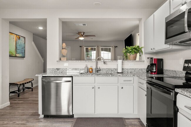 Building Photo - 907 Grants Canyon