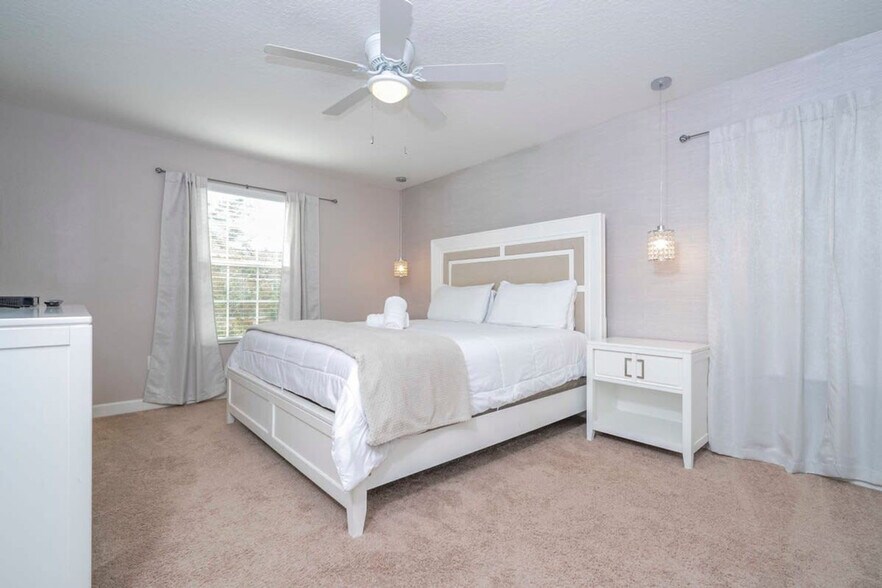 Building Photo - 2934 Buccaneer Palm Rd