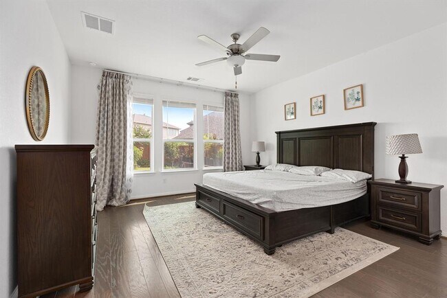Building Photo - 120 Lenera Dr