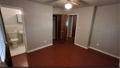 Building Photo - 2403 Greenhill Dr NW