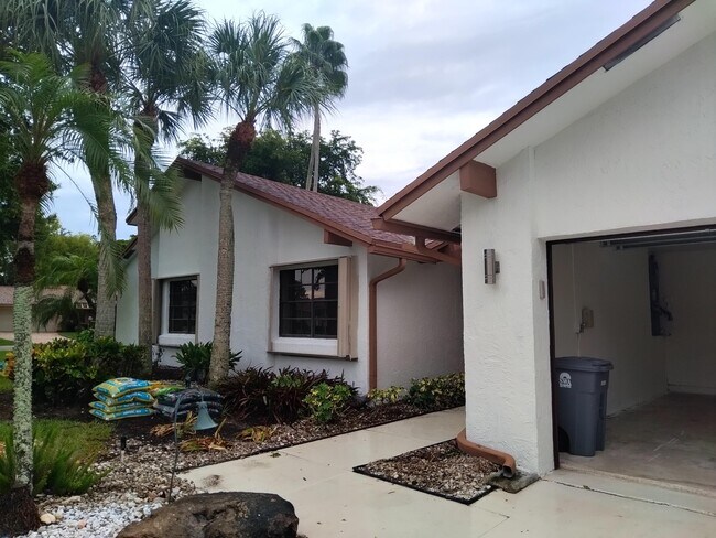 Building Photo - 5618 Forest Oaks Terrace