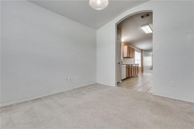 Building Photo - 602 Golden Gate Dr