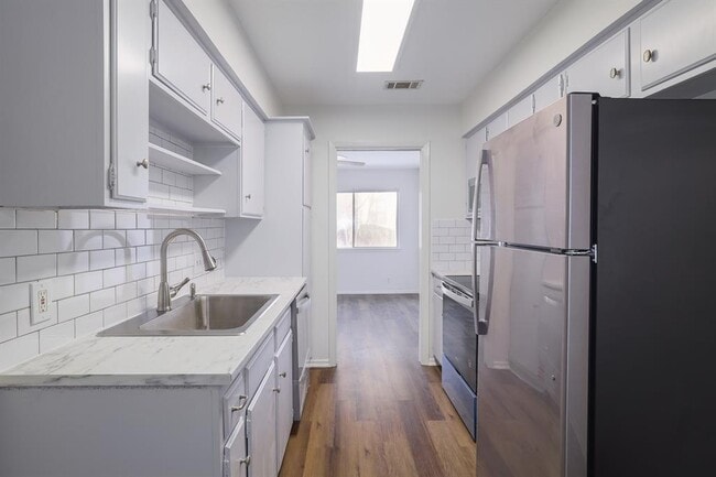 Building Photo - 3401 Willowrun Cove