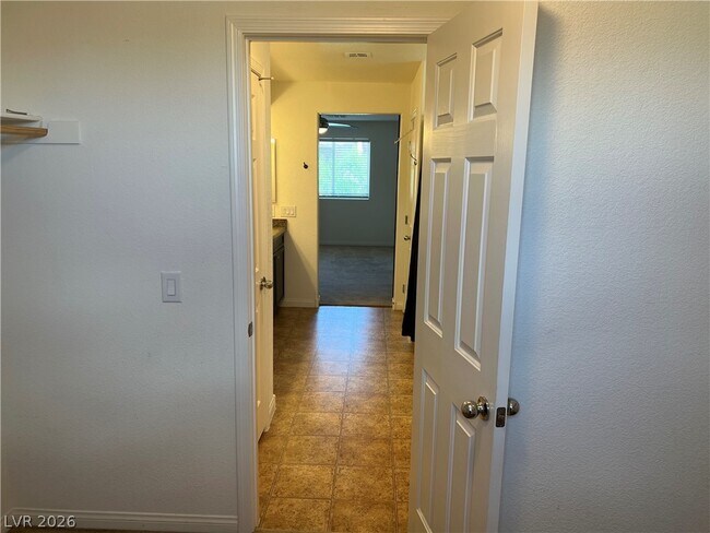 Building Photo - 10862 Knickerbocker Ave