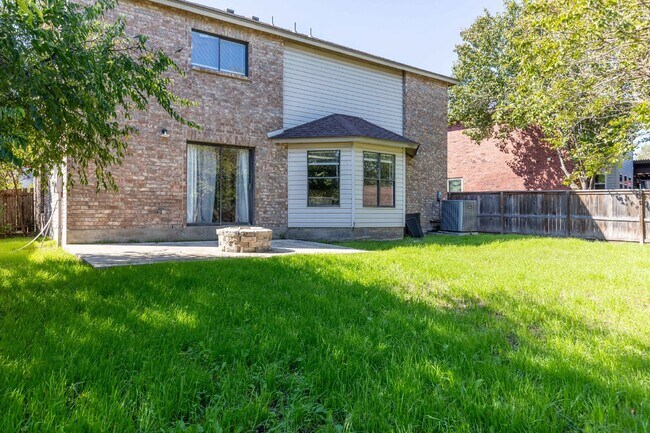 Building Photo - 8423 Parry Path