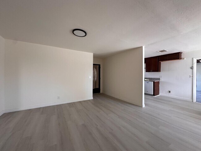 Building Photo - 2146 Cantaria Ave