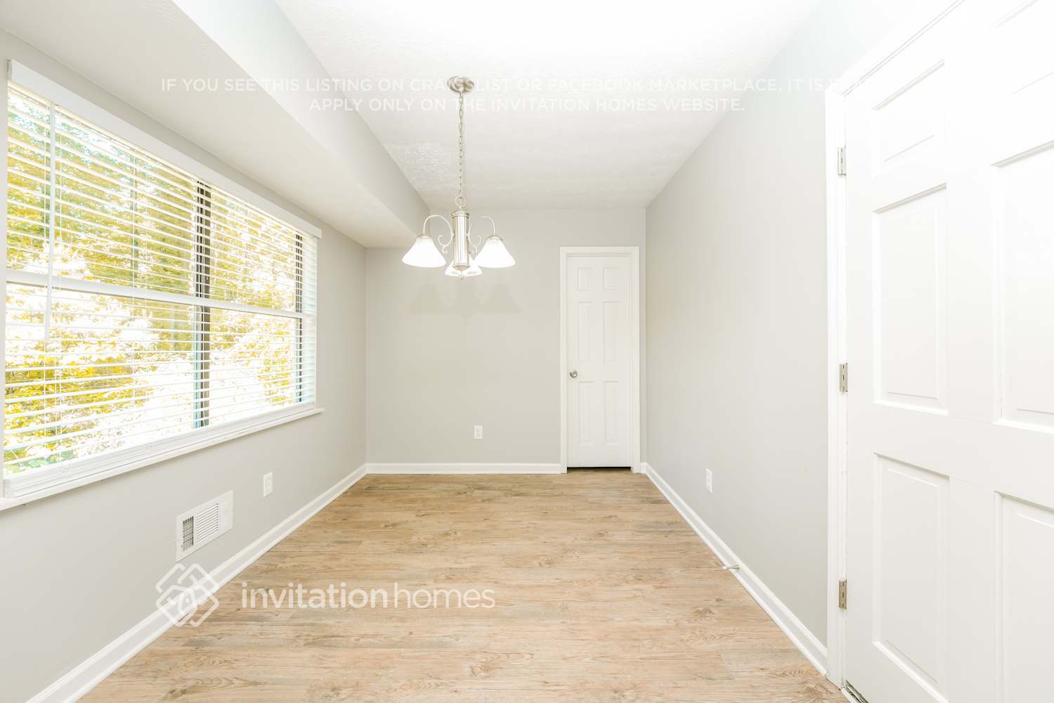 Building Photo - 558 Lake Michele Ct