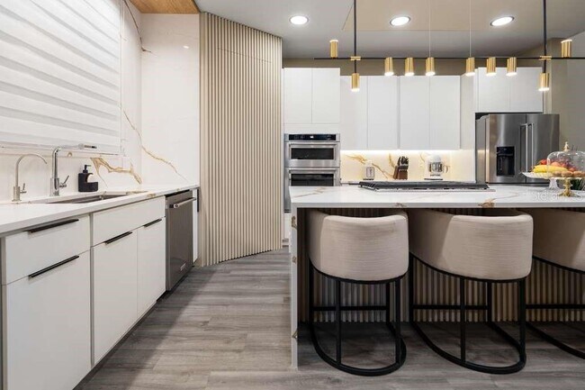 Building Photo - 15542 Gwinnett Dr