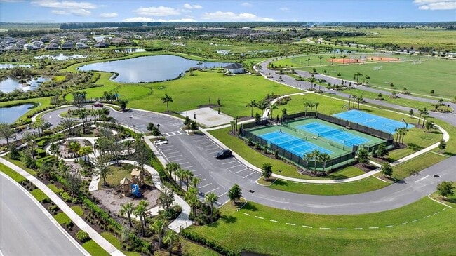 Building Photo - 8744 Daybreak St