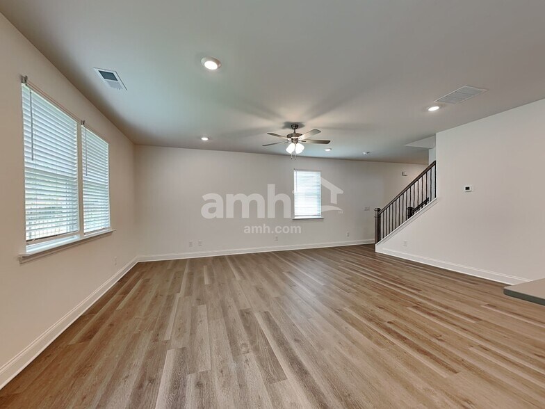 Building Photo - 673 Smt Vw Ln